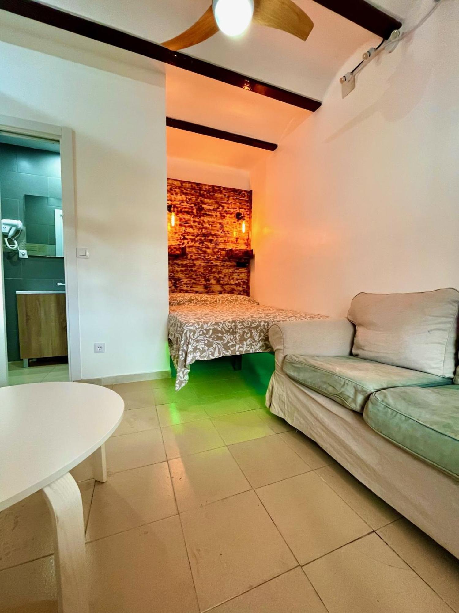 Nuevos Apartamentos Frente Al Mar Y A La Playa Castelldefels Dış mekan fotoğraf